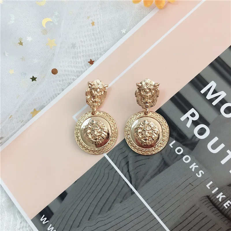 Europe And America Relief Lion Head Metal Ear Stud 2019 New Style Exaggeration Baroque Totem Retro Earrings
Europe And America Relief Lion Head Metal Ear Stud 2019 New Style Exaggeration Baroque Totem Retro Earrings