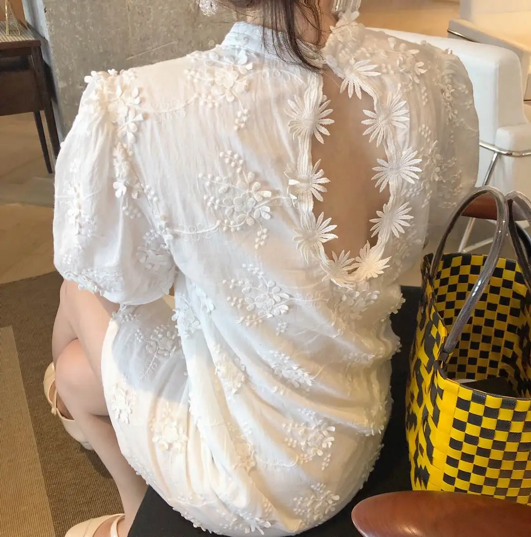 2019 Summer and Autumn New Women Dress Korean Style Temperament Embroidery Ladies Dress Solid Color Hollow Women Clothing
2019 Summer and Autumn New Women Dress Korean Style Temperament Embroidery Ladies Dress Solid Color Hollow Women Clothing