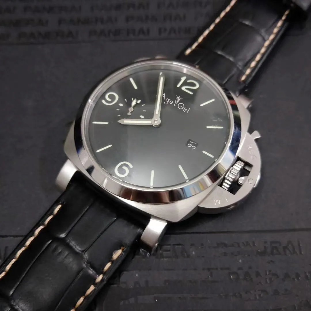 Luxury Brand New Men Automatic Mechanical Stainless Steel 1950 3 Days Black Leather Luminous Watch Sport Glass Back 44MM
Luxury Brand New Men Automatic Mechanical Stainless Steel 1950 3 Days Black Leather Luminous Watch Sport Glass Back 44MM
