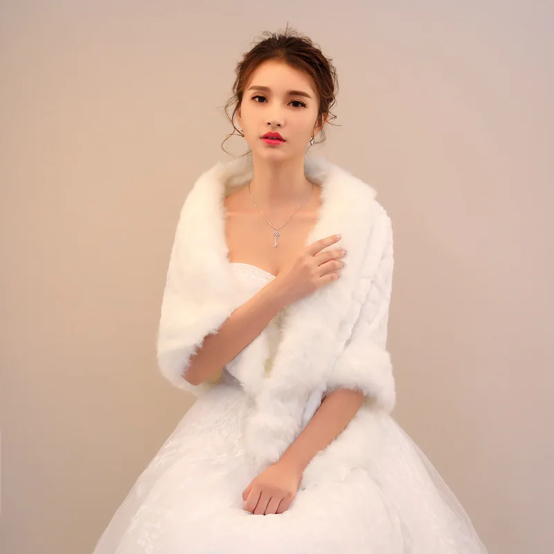 Faux Fur Bridal Shawl Wraps Marriage Woman's Shrug Bride Winter Coat Wedding Party Boleros Jacket Cloak Cover Up Free Shipping Faux Fur Bridal Shawl Wraps Marriage Woman's Shrug Bride Winter Coat Wedding Party Boleros Jacket Cloak Cover Up Free Shipping