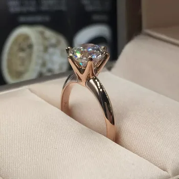 18k Rose Gold Ring classic 6 claws moissanite Engagement Rings for Women Excellent Round Cut Moissanite Stone
18k Rose Gold Ring classic 6 claws moissanite Engagement Rings for Women Excellent Round Cut Moissanite Stone