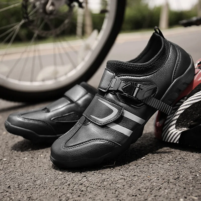 New Style Couples Profession Lock-Free Power Cycling Shoe Lightweight Breathable Highway Climate Control in Case of Light-Induce
New Style Couples Profession Lock-Free Power Cycling Shoe Lightweight Breathable Highway Climate Control in Case of Light-Induce
