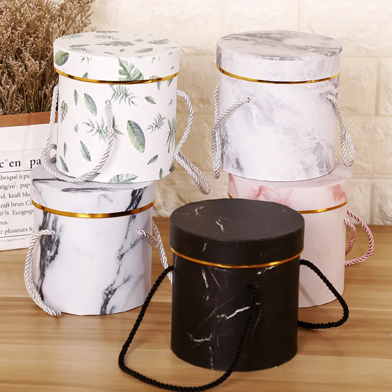 Flower gift box cylinder flower box portable round flower bucket flower shop material box halloween christmas wedding decoration
Flower gift box cylinder flower box portable round flower bucket flower shop material box halloween christmas wedding decoration
