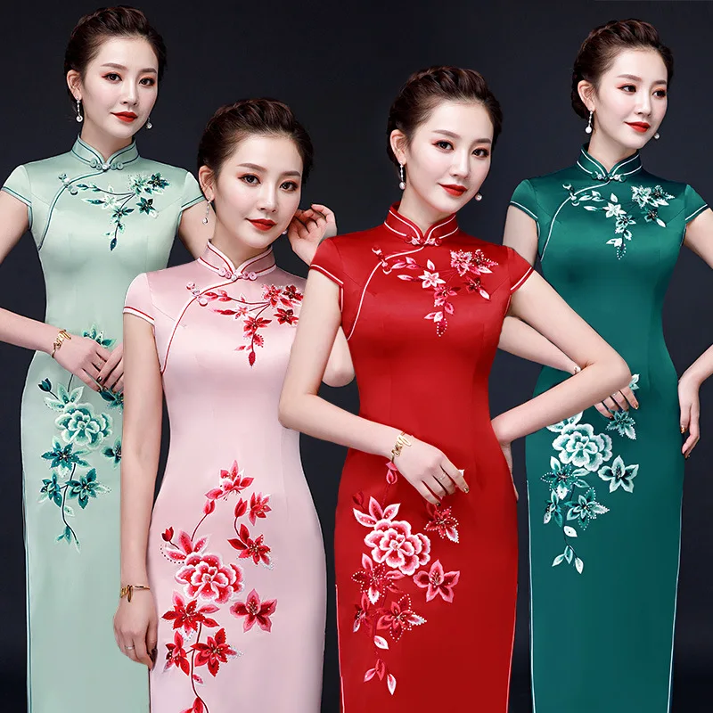 FZSLCYIYI Exquisite embroidery scalding drilling cheongsam Elegant silk satin long qipao Lady Slim Vintage Cheongsam
FZSLCYIYI Exquisite embroidery scalding drilling cheongsam Elegant silk satin long qipao Lady Slim Vintage Cheongsam