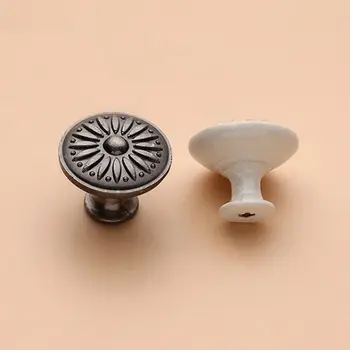10pcs/set Vintage Door Handles Cabinet Knob Handles Cupboard Door Knocker Pulls Handle Furniture Hardware ZXY1135
10pcs/set Vintage Door Handles Cabinet Knob Handles Cupboard Door Knocker Pulls Handle Furniture Hardware ZXY1135