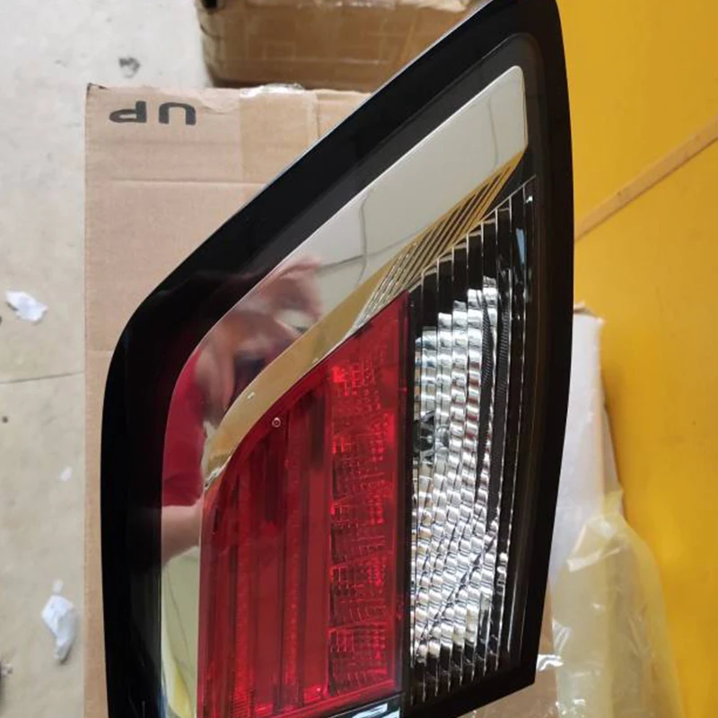 Rear lamp assembly 2018-Ni ss an Ve nu s Brake lights, rear-end lights, rear lights Rear combination lamp assembly
Rear lamp assembly 2018-Ni ss an Ve nu s Brake lights, rear-end lights, rear lights Rear combination lamp assembly