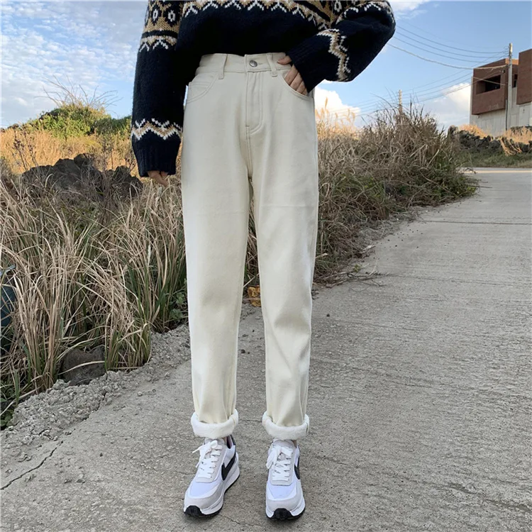 2020 Winter Plus Velvet Thick Women'S Jeans Zipper Button High Waist Loose Jeans Women Rice White Straight Cropped Pants
2020 Winter Plus Velvet Thick Women'S Jeans Zipper Button High Waist Loose Jeans Women Rice White Straight Cropped Pants