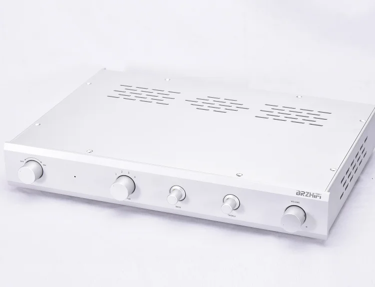 Reference MCINTOSH C22 preamp hifi tube preamplifier with high and low tones adjustment 
Reference MCINTOSH C22 preamp hifi tube preamplifier with high and low tones adjustment