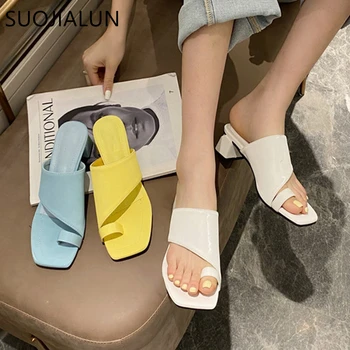 SUOJIALUN Summer Women Slippers Slides Square Low Heel Female Leisure Beach Sandal Shoes Open Toe Summer Outdoor Flip Flops
SUOJIALUN Summer Women Slippers Slides Square Low Heel Female Leisure Beach Sandal Shoes Open Toe Summer Outdoor Flip Flops