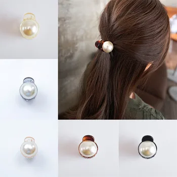 1 Pcs Small Acrylic Pearl Hair Clips 2.5cm Solid Color Women Girl's Hair Crab Clamps Popular Female Headband Ponytail Holder
1 Pcs Small Acrylic Pearl Hair Clips 2.5cm Solid Color Women Girl's Hair Crab Clamps Popular Female Headband Ponytail Holder