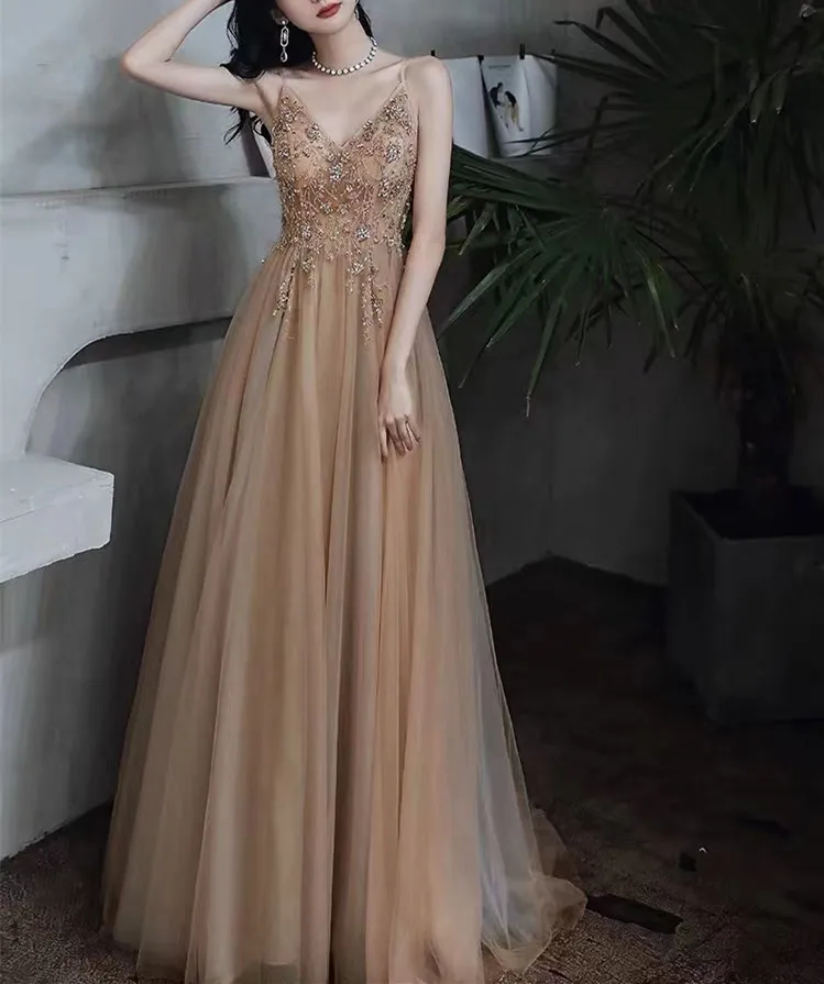 

Champagne Evening Dresses Long Sexy Deep V-Neck A-Line Sleeveless Beading Sequins Formal Party Prom Gowns Robes De Soirée 2024