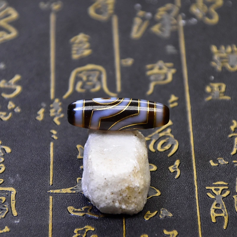 New craft agate Inlaid Gold copper wire DZI 12.5mm*38mm 2 Eyes black&white DZI men&women jewelry DIY Free Shipping
New craft agate Inlaid Gold copper wire DZI 12.5mm*38mm 2 Eyes black&white DZI men&women jewelry DIY Free Shipping