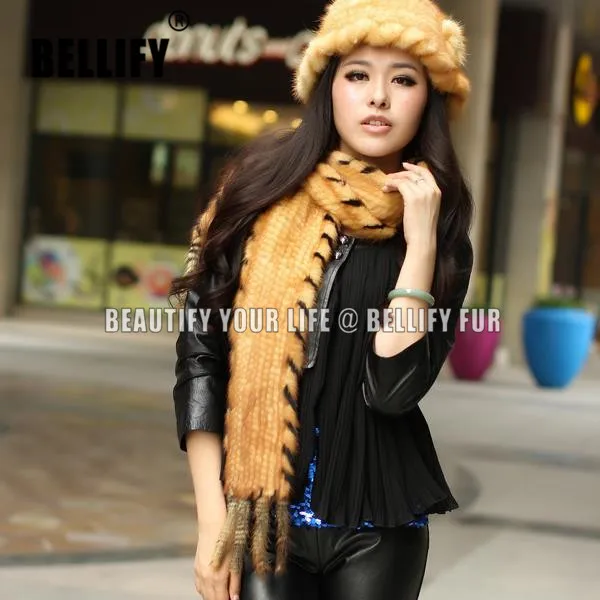 Best selling Korean and Japaness Style candy Color 100/100 Genuine Mink fur scarves tassel design female winter shawls
Best selling Korean and Japaness Style candy Color 100/100 Genuine Mink fur scarves tassel design female winter shawls