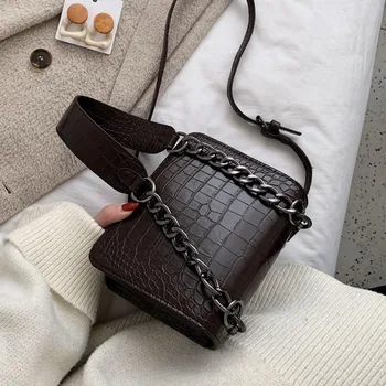 Female Alligator Crossbody Bag For Women 2020 Leather Luxury Handbag Designer Sling Sac A Main Ladie Hand Shoulder Messenger Bag
Female Alligator Crossbody Bag For Women 2020 Leather Luxury Handbag Designer Sling Sac A Main Ladie Hand Shoulder Messenger Bag