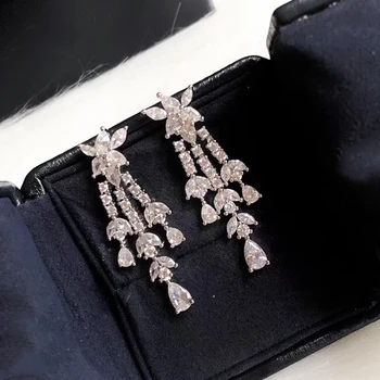 Fashion Jewelry 925 Sterling Earrings White Crystal Tassel Design Tassel Big Earrings Top Quality Fashion Party Women Jewelry
Fashion Jewelry 925 Sterling Earrings White Crystal Tassel Design Tassel Big Earrings Top Quality Fashion Party Women Jewelry