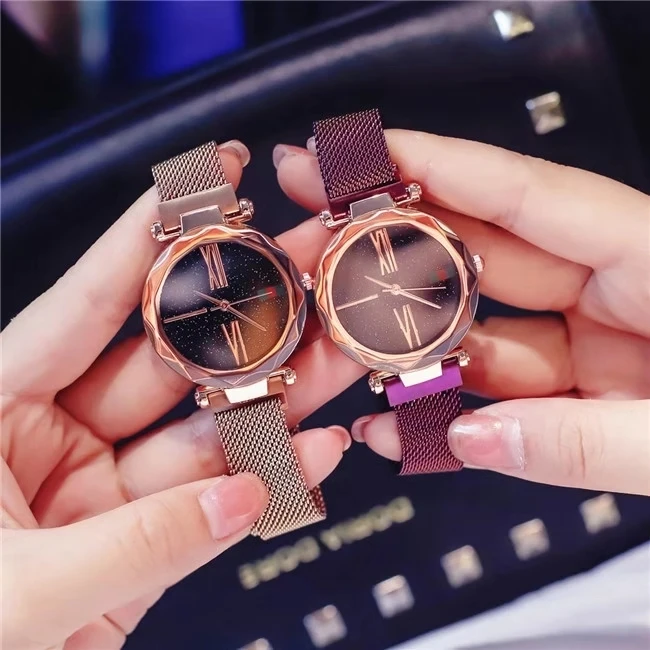 New explosive fashion Korean version of the trend of simple starry sky insert drill lazy magnetic strap lady's Watch
New explosive fashion Korean version of the trend of simple starry sky insert drill lazy magnetic strap lady's Watch