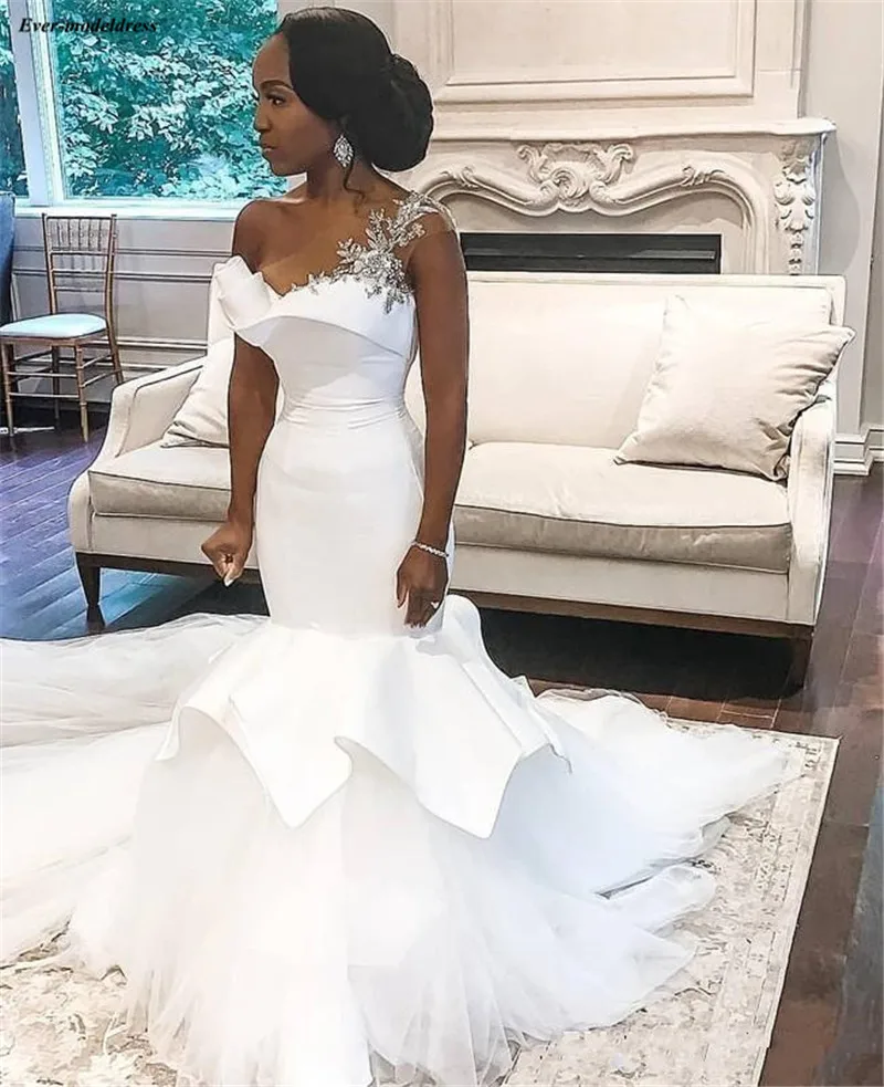 2020-arabic-plus-size-mermaid-wedding-dresses-robes-de-soir%C3%A9e-one-shoulder-wedding-gowns-beaded-long-train (1)_conew1