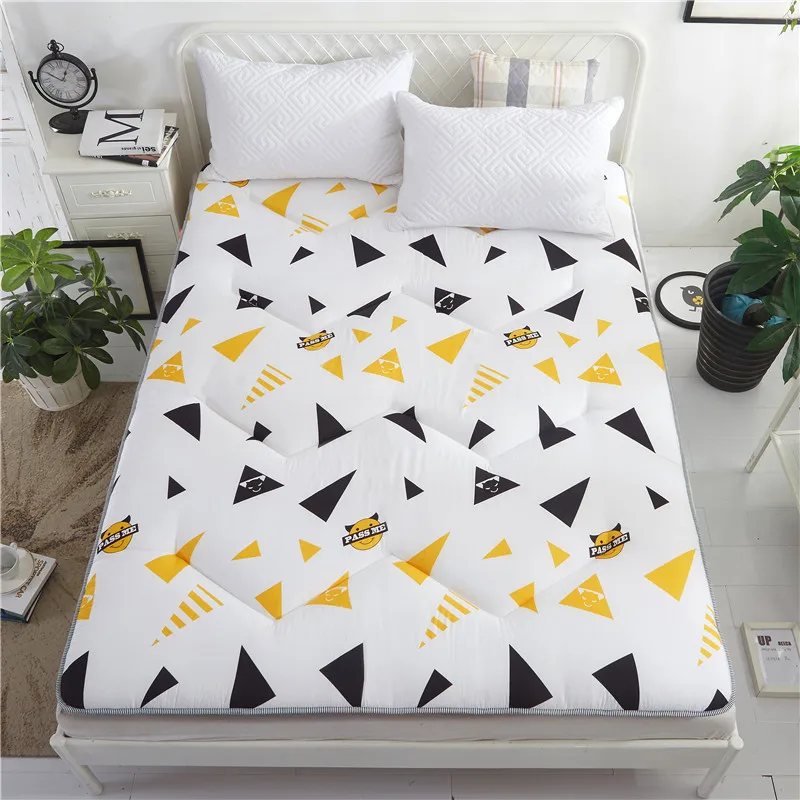 Student dormitory 0.8 * 1.9 one meter 90 folding 1 single 1.2 mattress futon 1.0m dormitory playing floor mat sleeping mat
Student dormitory 0.8 * 1.9 one meter 90 folding 1 single 1.2 mattress futon 1.0m dormitory playing floor mat sleeping mat