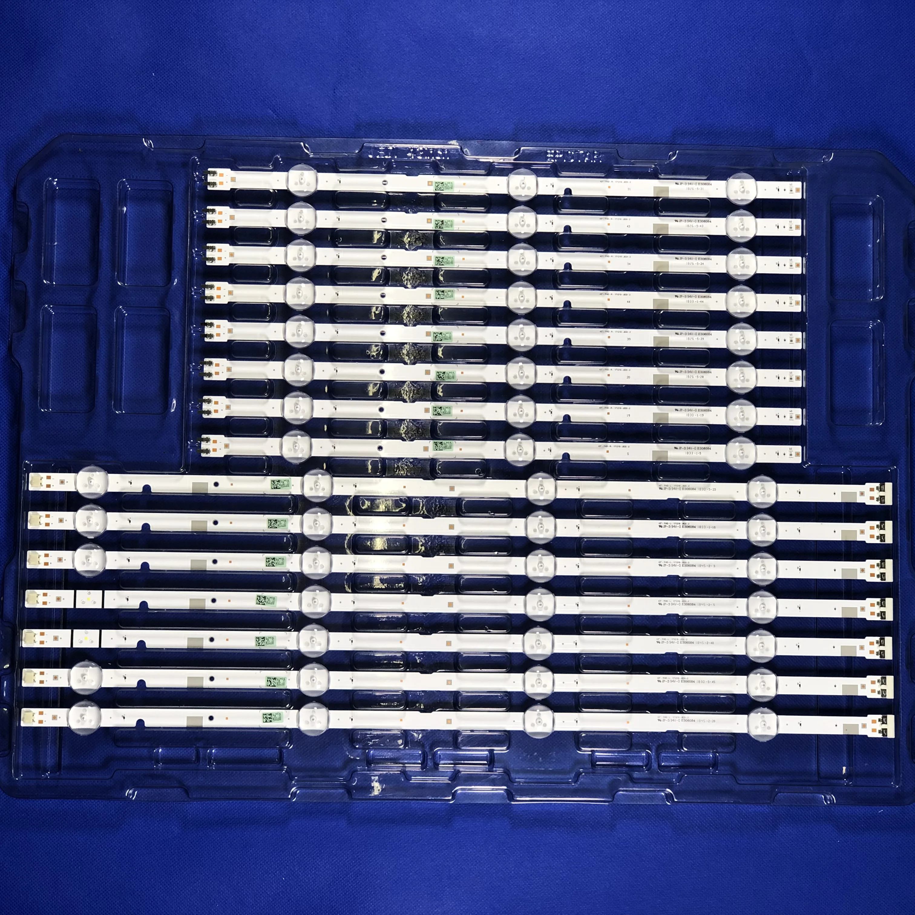 8PCS LED backlight strip for Samsung 43"TV 2015 SVS43 FCOM FHD DOE B UA43J51SW UN43J5000 CY-JJ043BGAV1H Un43j5200 N43J5300af
8PCS LED backlight strip for Samsung 43"TV 2015 SVS43 FCOM FHD DOE B UA43J51SW UN43J5000 CY-JJ043BGAV1H Un43j5200 N43J5300af