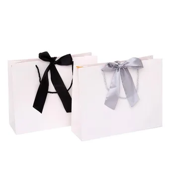 Jewelry Gift Bag General White Card Paper Handbag Clothing Shopping Bag Gilding Birthday Party Fashion Party Gifts Bags
Jewelry Gift Bag General White Card Paper Handbag Clothing Shopping Bag Gilding Birthday Party Fashion Party Gifts Bags
