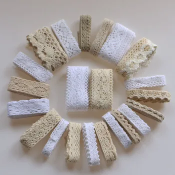 5 yards of White Beige Cotton Embroidered Flower bud silk screen ribbon fabric with the edge of manual sewing process materials
5 yards of White Beige Cotton Embroidered Flower bud silk screen ribbon fabric with the edge of manual sewing process materials