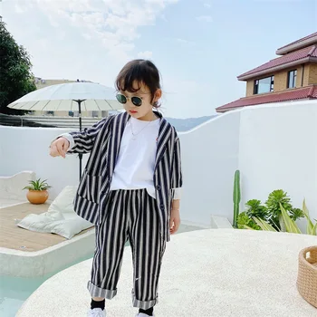 2020 spring new children's three-piece boys and girls striped jacket trousers shorts suit suit
2020 spring new children's three-piece boys and girls striped jacket trousers shorts suit suit