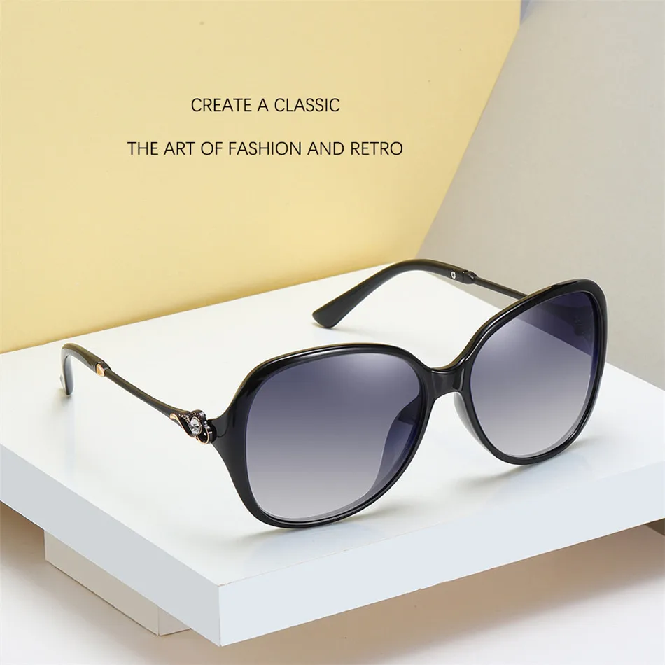 Fashion Women Photochromic Sunglasses Rhinestone Polarized Chameleon Glasses Driving Tinted Goggle Anti-glare Eyeglasses
Fashion Women Photochromic Sunglasses Rhinestone Polarized Chameleon Glasses Driving Tinted Goggle Anti-glare Eyeglasses