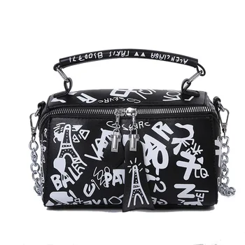 PU leather women's horizontal body bag shell bag wide shoulder strap bag wild messenger bag letter graffiti small square bag
PU leather women's horizontal body bag shell bag wide shoulder strap bag wild messenger bag letter graffiti small square bag