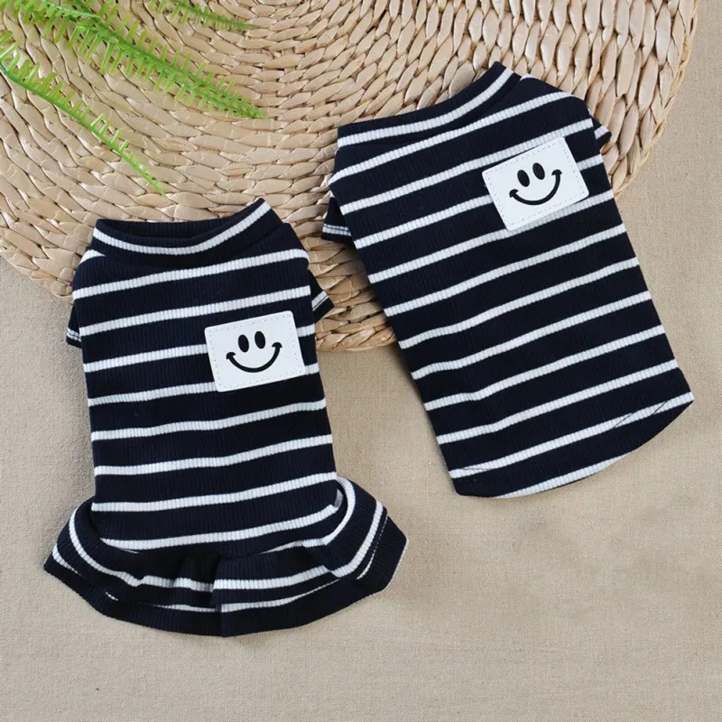 Pet Dog Cat Short Sleeve Striped T-Shirts Dress Summer Dog Clothes Striped Vest VEST Cat Clothes Basic Apparel for Small Dogs
Pet Dog Cat Short Sleeve Striped T-Shirts Dress Summer Dog Clothes Striped Vest VEST Cat Clothes Basic Apparel for Small Dogs