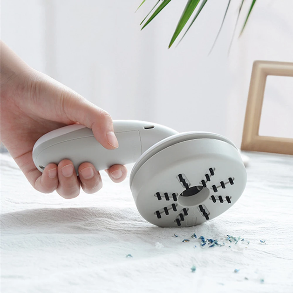 Portable Desktop Vacuum Cleaner Mini Cordless Desktop Dust Collector Handheld Keyboard Sweeper Electric Cleaning Brush
Portable Desktop Vacuum Cleaner Mini Cordless Desktop Dust Collector Handheld Keyboard Sweeper Electric Cleaning Brush