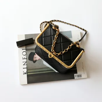 Vintage High-End Sheepskin Graceful Clip Genuine Leather One Shoulder Cross-Body Rhombus Chain Portable Small Box Bag for Women
Vintage High-End Sheepskin Graceful Clip Genuine Leather One Shoulder Cross-Body Rhombus Chain Portable Small Box Bag for Women