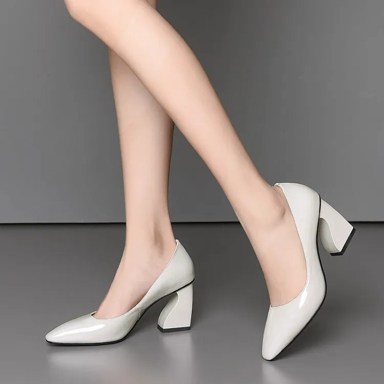 20 New Style Nude Square Head High Heel Shoes Women's Low-Cut yi xing gen Enameled Leather Versatile WOMEN'S Shoes Women's
20 New Style Nude Square Head High Heel Shoes Women's Low-Cut yi xing gen Enameled Leather Versatile WOMEN'S Shoes Women's
