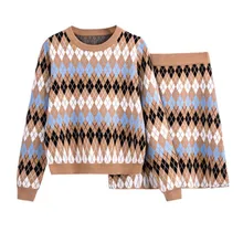 Autumn Winter Two Piece Set Women's Knitwear Suit Long Sleeve Plaid Sweater + Knitted Skirt 2 Piece Knit Set Outfits
Autumn Winter Two Piece Set Women's Knitwear Suit Long Sleeve Plaid Sweater + Knitted Skirt 2 Piece Knit Set Outfits