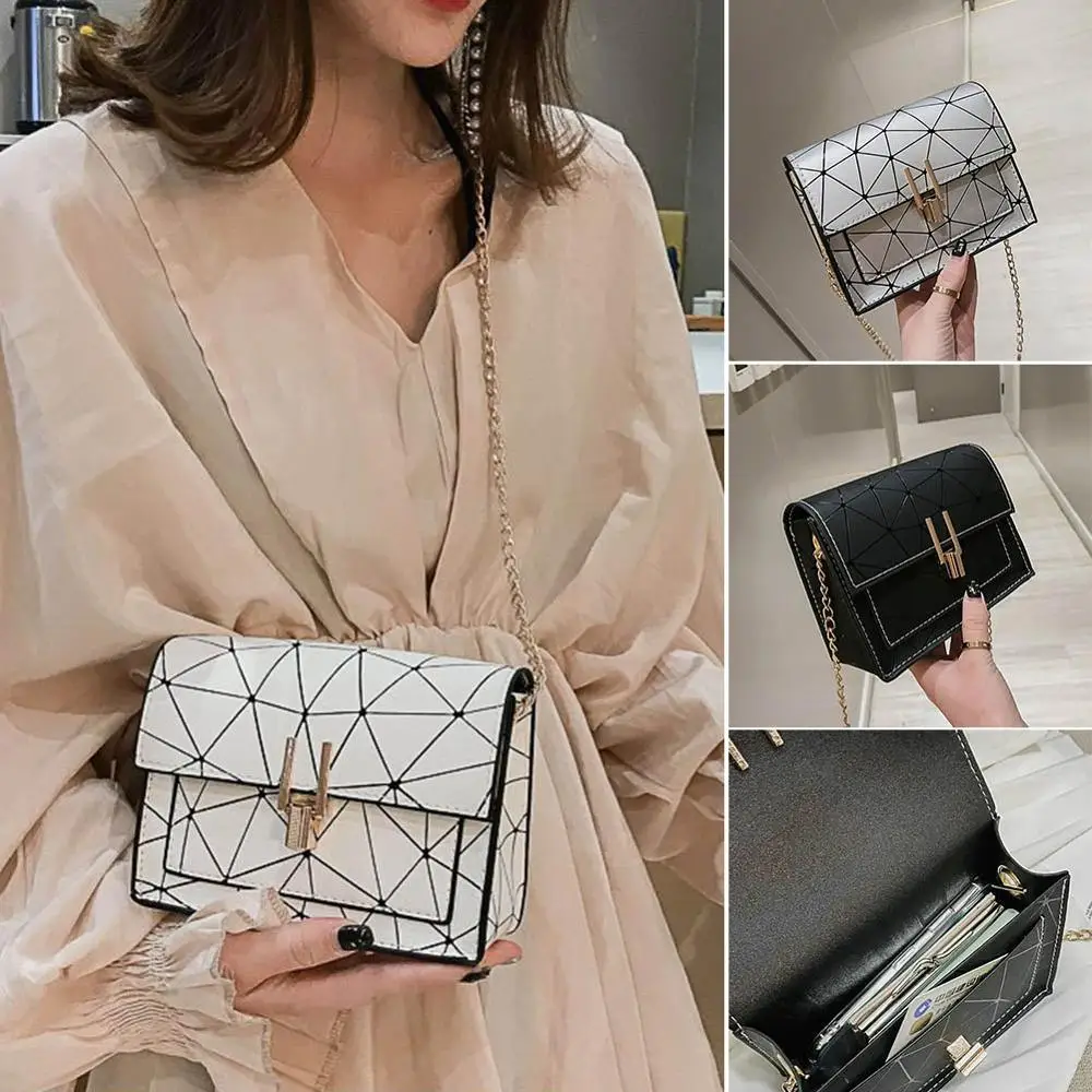 Women Shoulder Bags New Korean version of the Messenger Bag Handbag Chain Wild Crack Printing Wild Shoulder Pack
Women Shoulder Bags New Korean version of the Messenger Bag Handbag Chain Wild Crack Printing Wild Shoulder Pack