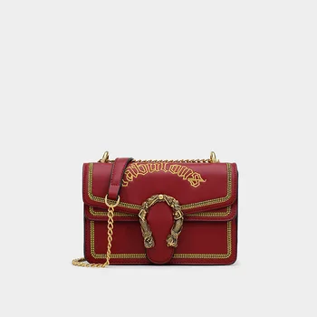 Women's bag new fashion embroidery lock small square bag wild one shoulder messenger chain small bag bee bag
Women's bag new fashion embroidery lock small square bag wild one shoulder messenger chain small bag bee bag