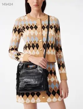 European Style Runway Designer High Quality Knitted Women 2020 Spring Fashion Single Breasted Argyle Jacquard Wool Cardigans
European Style Runway Designer High Quality Knitted Women 2020 Spring Fashion Single Breasted Argyle Jacquard Wool Cardigans