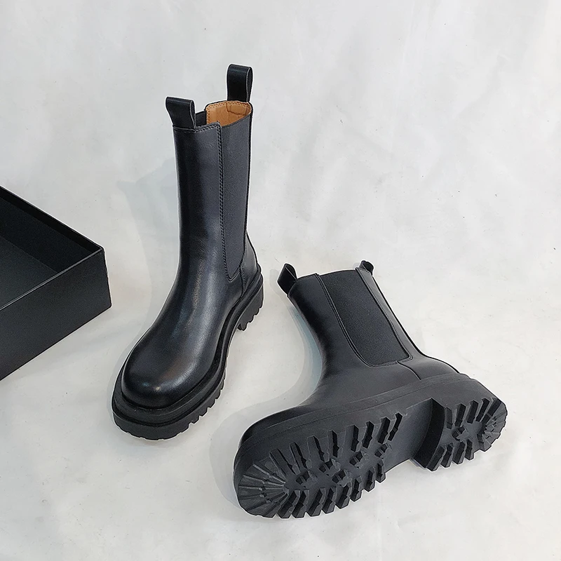 Platform Ankle Boots Women 2019 Heel Platform Boots Luxury Brand Designer Chelsea Boots Women Martin Boots Winter Shoes 
Platform Ankle Boots Women 2019 Heel Platform Boots Luxury Brand Designer Chelsea Boots Women Martin Boots Winter Shoes