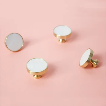 Nordic Art Luxury Brass Door Handle American Simple Pearl Shell Drawer Cabinet Dresser Golden Handle Home Decoration Accessories
Nordic Art Luxury Brass Door Handle American Simple Pearl Shell Drawer Cabinet Dresser Golden Handle Home Decoration Accessories
