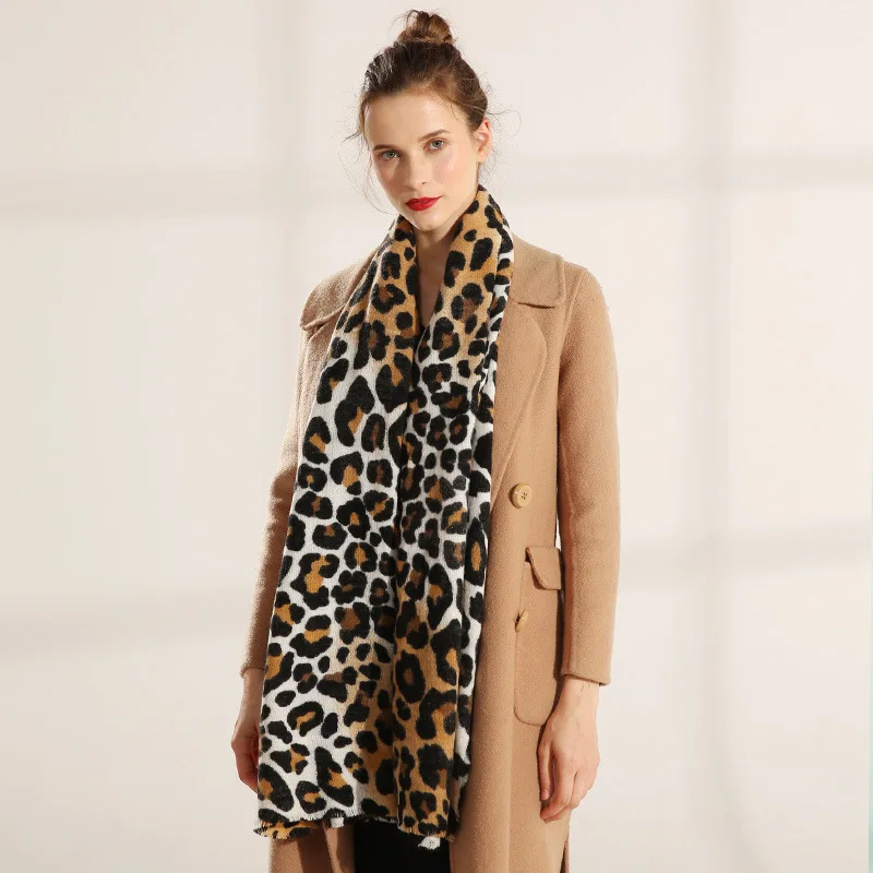 New Women Men Scarf Fashion Trendy Winter Warm Leopard Printed Long Turban Wool Shawl Riding Sport Soft Long Neck Scarf Scarves
New Women Men Scarf Fashion Trendy Winter Warm Leopard Printed Long Turban Wool Shawl Riding Sport Soft Long Neck Scarf Scarves
