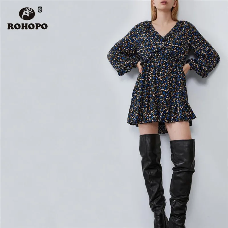 ROHOPO Double Layers Tiny Floral Long Sleeve V Collar Dress Overlocked Neck-line Ruffled Mini Robe Pleated Hem Vestido #9387
ROHOPO Double Layers Tiny Floral Long Sleeve V Collar Dress Overlocked Neck-line Ruffled Mini Robe Pleated Hem Vestido #9387