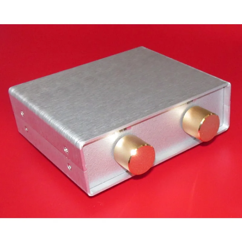 3-way selection passive front controller, signal selection input is controlled by volume potentiometer output
3-way selection passive front controller, signal selection input is controlled by volume potentiometer output