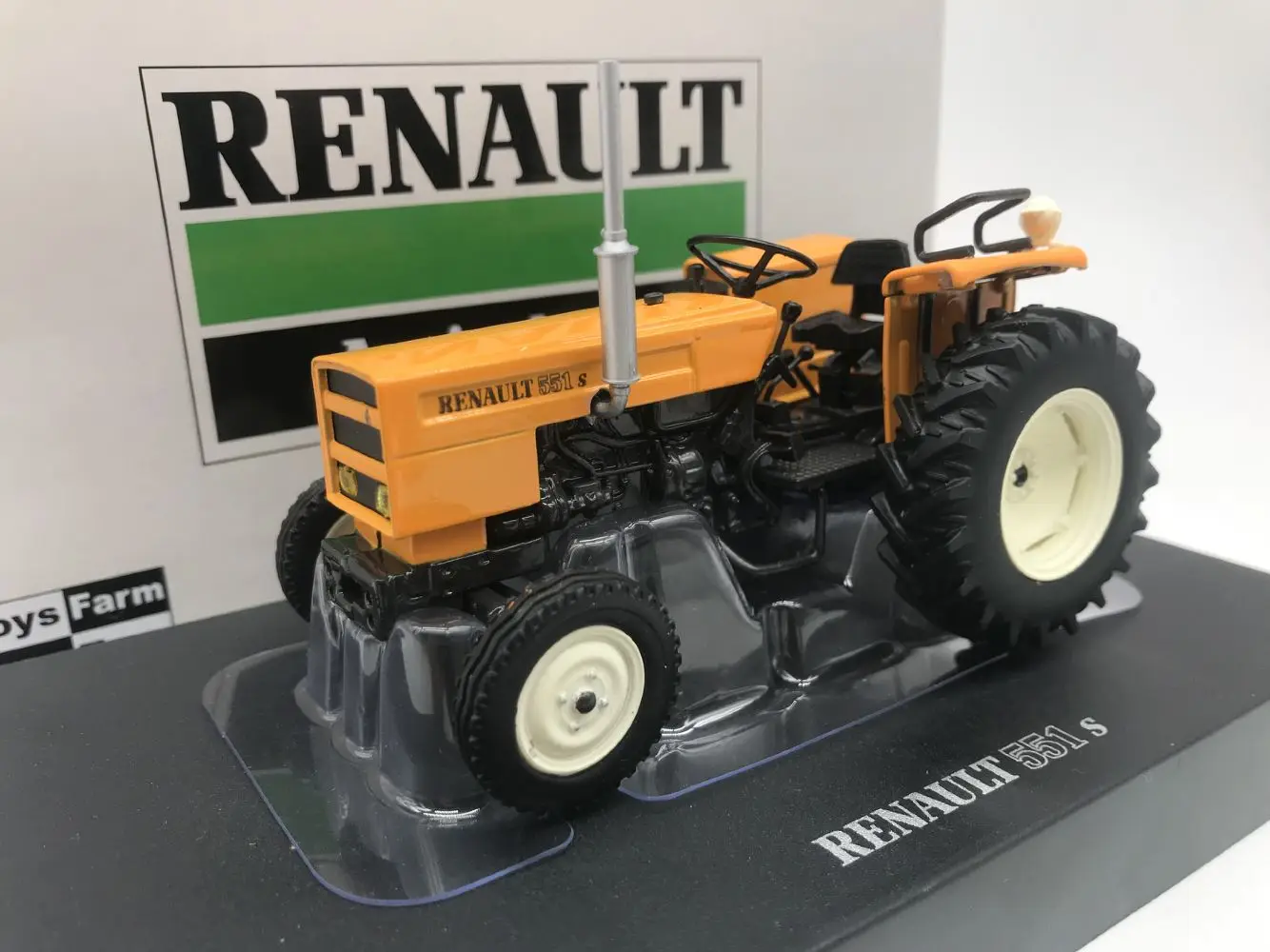 Сельскохозяйственные тракторы UH 1:32 RE nrenault 551S игрушечный автомобиль из сплава
