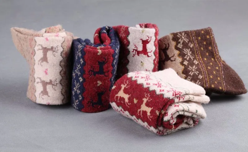 Christmas-Deer-Moose-Design-Casual-Warm-Winter-Knit-Wool-Female-Socks-Christmas-Decoration-Supplies-MR0022 (5)