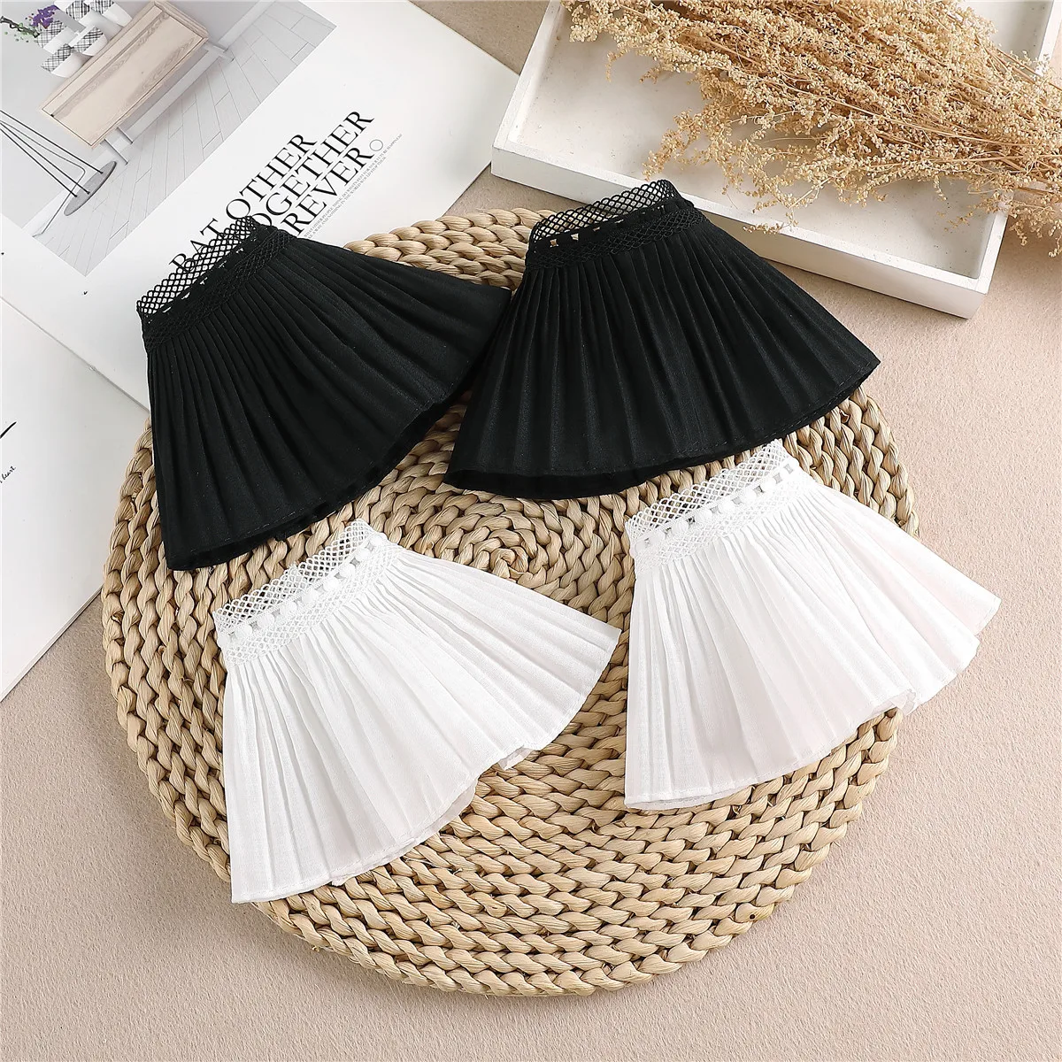 2023 Chiffon Fake Flare Sleeves for Women Lace Pleated False Cuffs Female Ruffles Elastic Wrist Warmers Sweater Horn Cuffs
2023 Chiffon Fake Flare Sleeves for Women Lace Pleated False Cuffs Female Ruffles Elastic Wrist Warmers Sweater Horn Cuffs