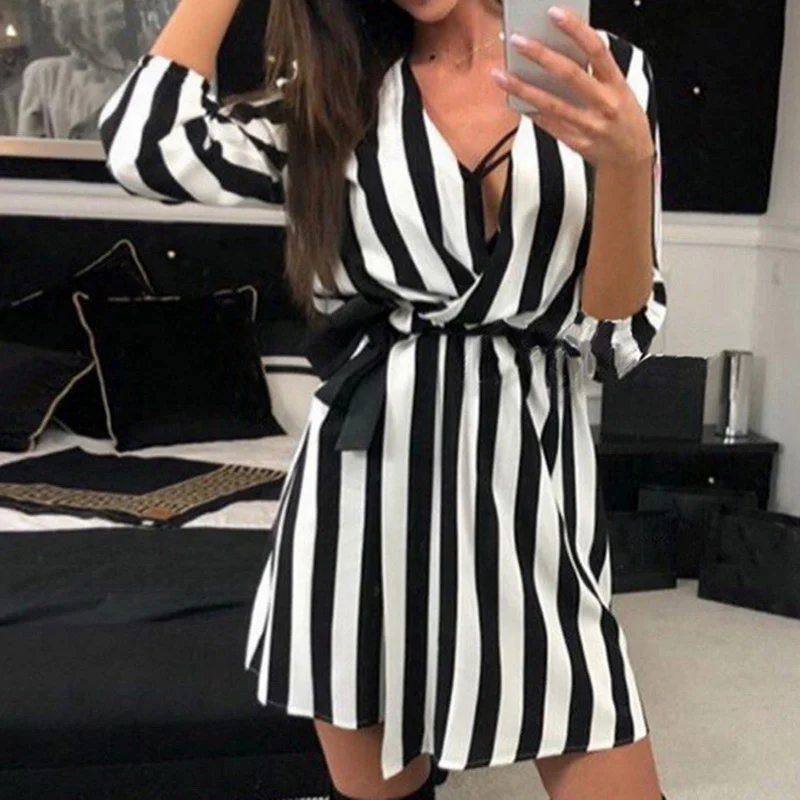 Spring/Summer Casual Loose Striped Dress Women Three Quarter Sleeve V-Neck Wrap Dresses Female Elegant Vestidos robe femme
Spring/Summer Casual Loose Striped Dress Women Three Quarter Sleeve V-Neck Wrap Dresses Female Elegant Vestidos robe femme