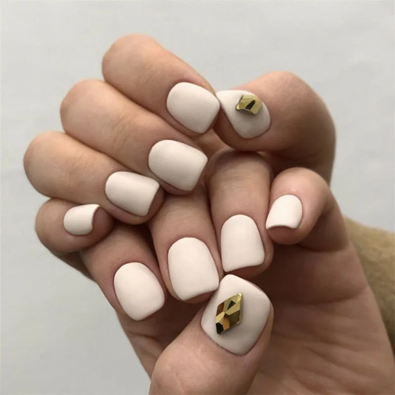 Wedding Bride Manicure Pre Deisgn Matte White Short Fake Nails with Glue Fashion Sequins Detachable Artificial Nail Patche 24pcs
Wedding Bride Manicure Pre Deisgn Matte White Short Fake Nails with Glue Fashion Sequins Detachable Artificial Nail Patche 24pcs