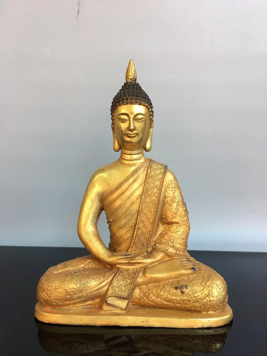 Wedding Decoration 10" Tibet Buddhism Temple bronze Gilt gold Shakyamuni Buddha Statue Buddha statue Amitabha statue
Wedding Decoration 10" Tibet Buddhism Temple bronze Gilt gold Shakyamuni Buddha Statue Buddha statue Amitabha statue