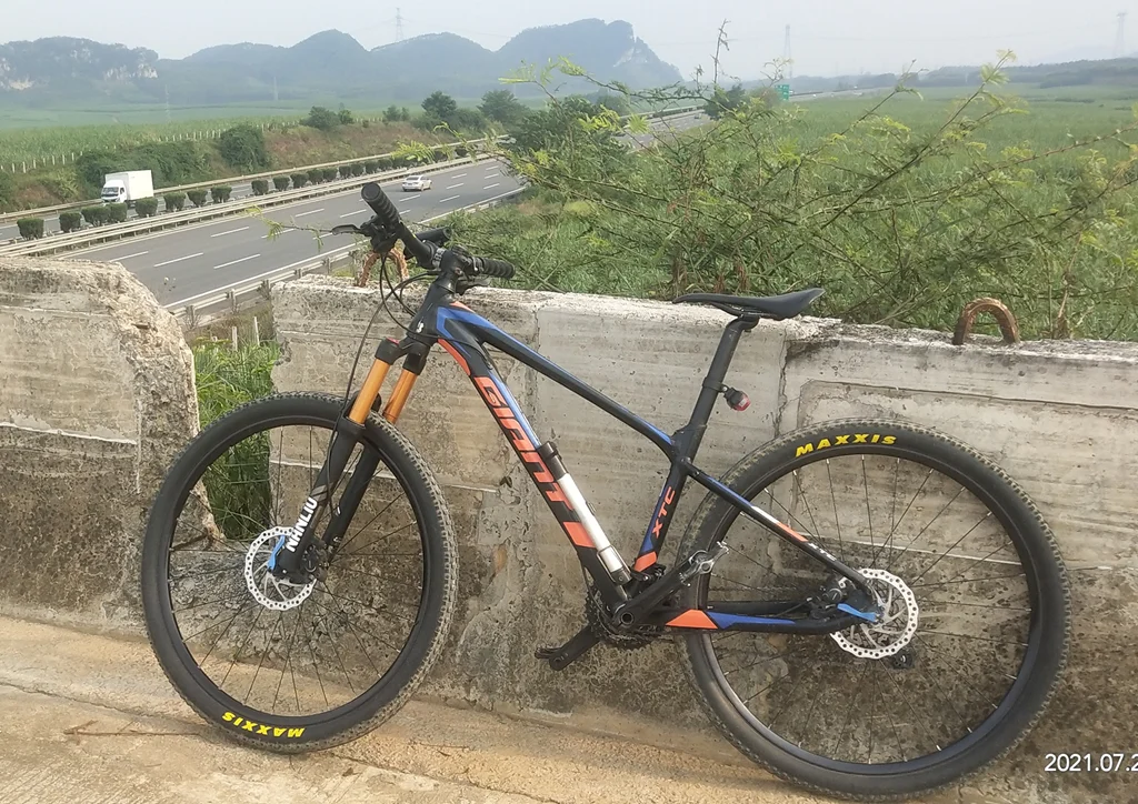 NANLIO Magnesium Alloy MTB Bicycle Supension Fork Air 26/27.5/29er Inch Mountain Bike 32 RL100mm Fork For A Bicycle Accessories NANLIO Magnesium Alloy MTB Bicycle Supension Fork Air 26/27.5/29er Inch Mountain Bike 32 RL100mm Fork For A Bicycle Accessories