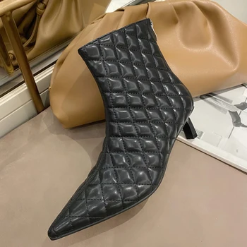 Women 2020 INS Luxury Pointed Toe Low Heels Short Ankle Boots Designer Checkered Chelsea Boots Lady High Heels Short Boots Shoes
Women 2020 INS Luxury Pointed Toe Low Heels Short Ankle Boots Designer Checkered Chelsea Boots Lady High Heels Short Boots Shoes