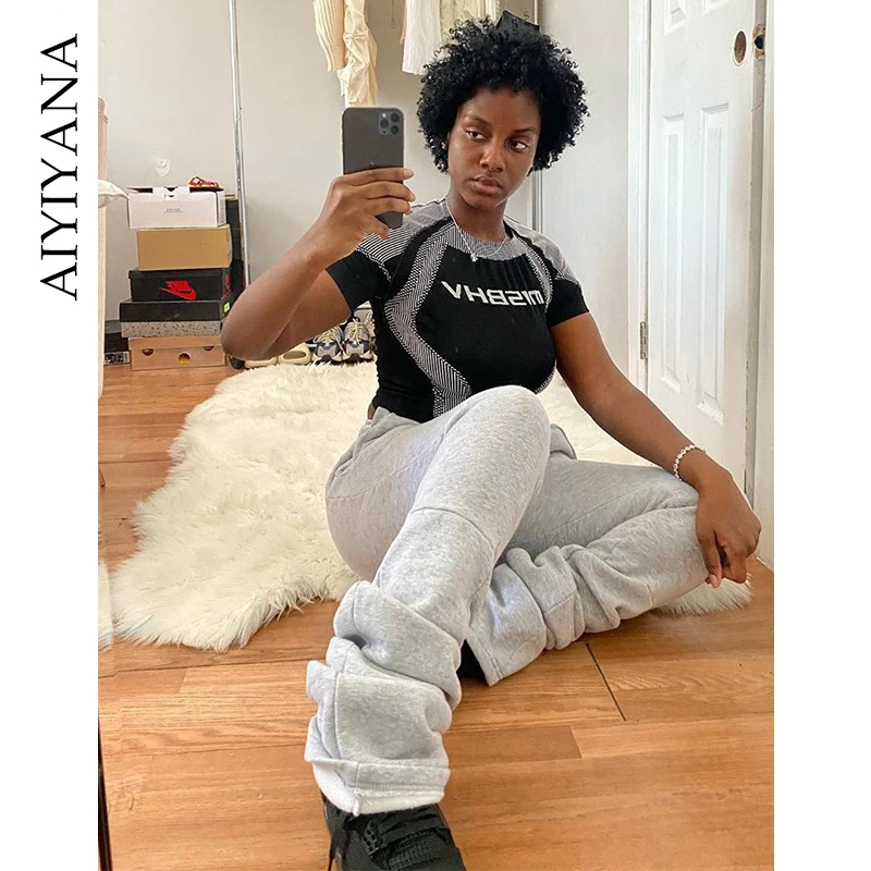 AIYIYANA Street Style Gray stacked sweatpants for Women Drawstring Casual Extra Long Stacked Pants Winter Thick Warm Trousers
AIYIYANA Street Style Gray stacked sweatpants for Women Drawstring Casual Extra Long Stacked Pants Winter Thick Warm Trousers